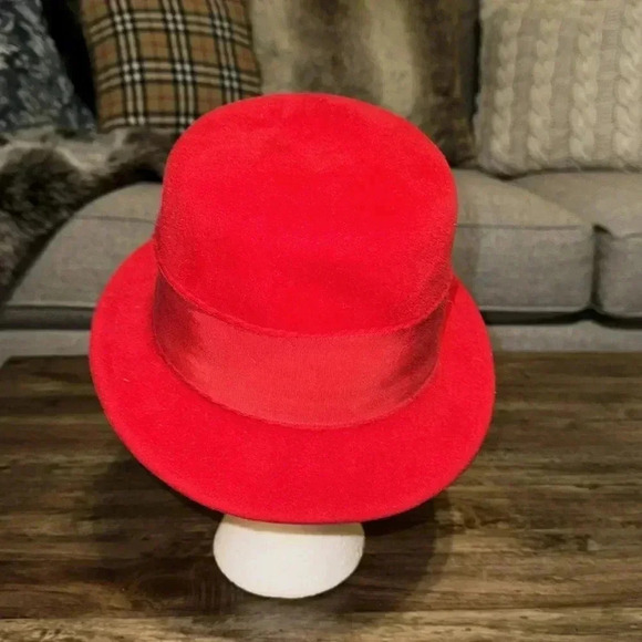 ?Originals by Lee Bury of Dallas Vintage Women’s Red Classic Wool Hat w/Ribbon main image 7